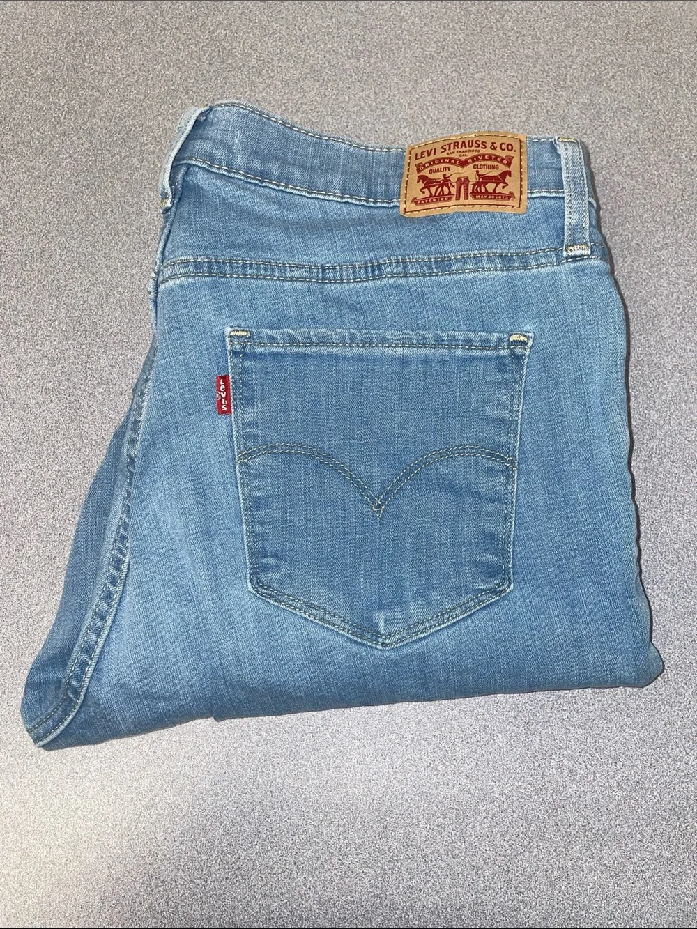 Levi's Light Blue Denim Jeans with Signature Back Pocket stretchy